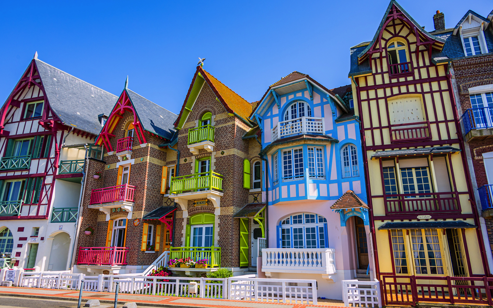 Dans les rues de la station balnéaire de Mers-les-Bains