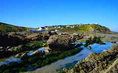 Rocks and houses on the coast of Cap Gris Nez at a beautiful sunny day, Pas-de-Calais, Hauts-de-France, France