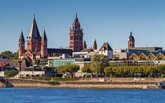 Rheinufer mit Dom, Mainz
