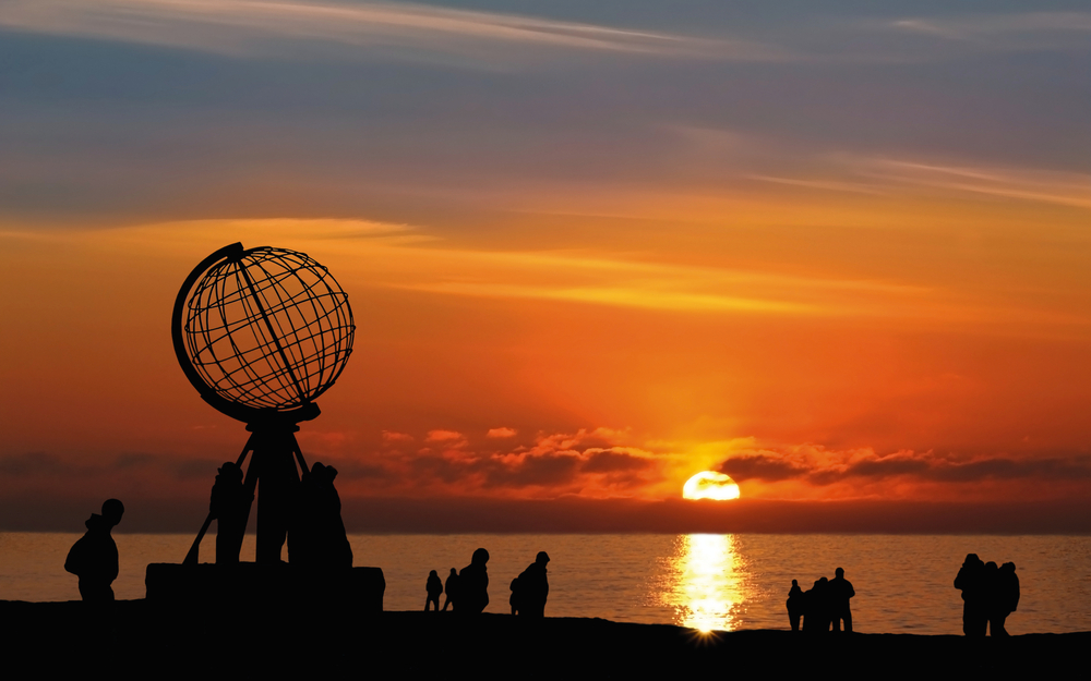 Nordkap b. Mitternachtssonne - North Cape w/ Midnight Sun