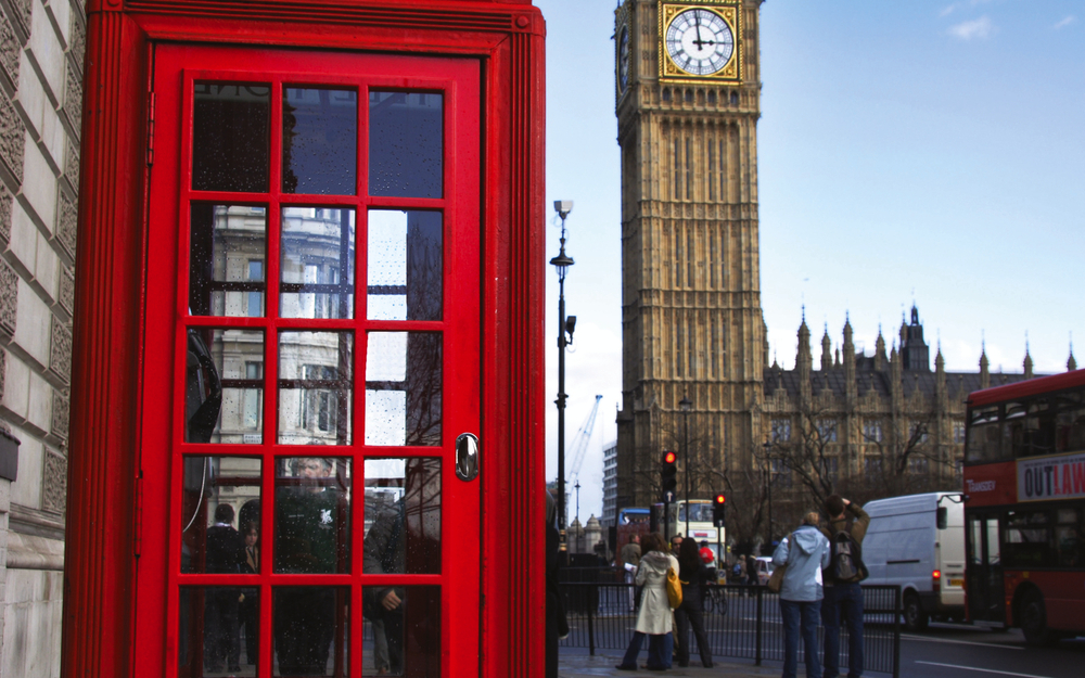 phone box and big ben