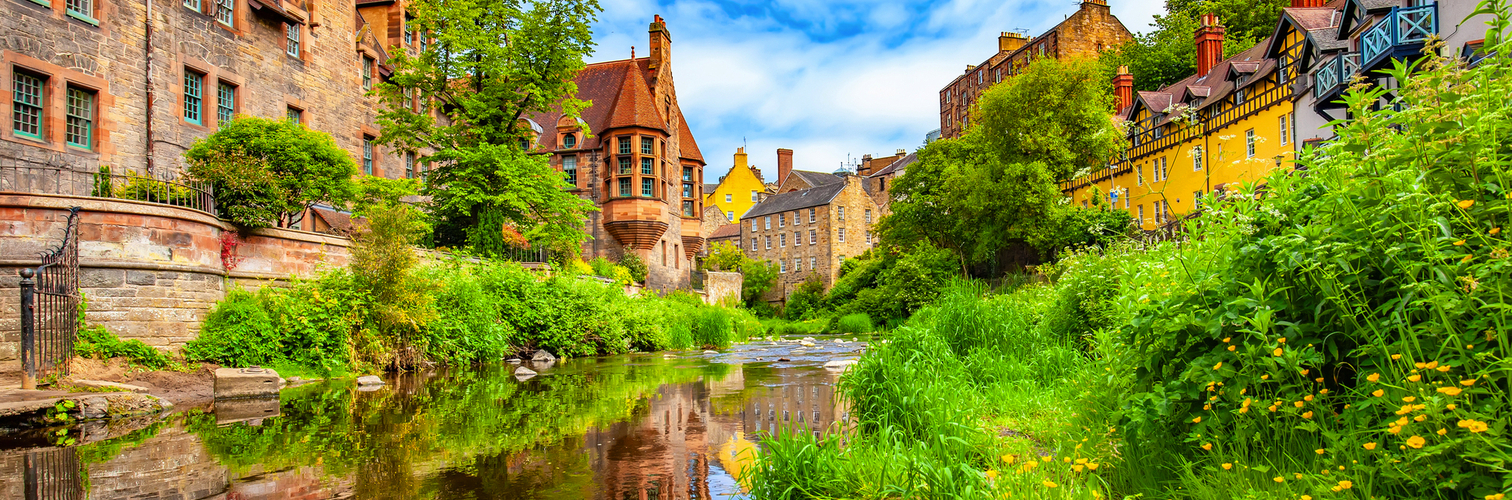 Der historische Stadtteil Dean Village in Edinburgh, Schottland