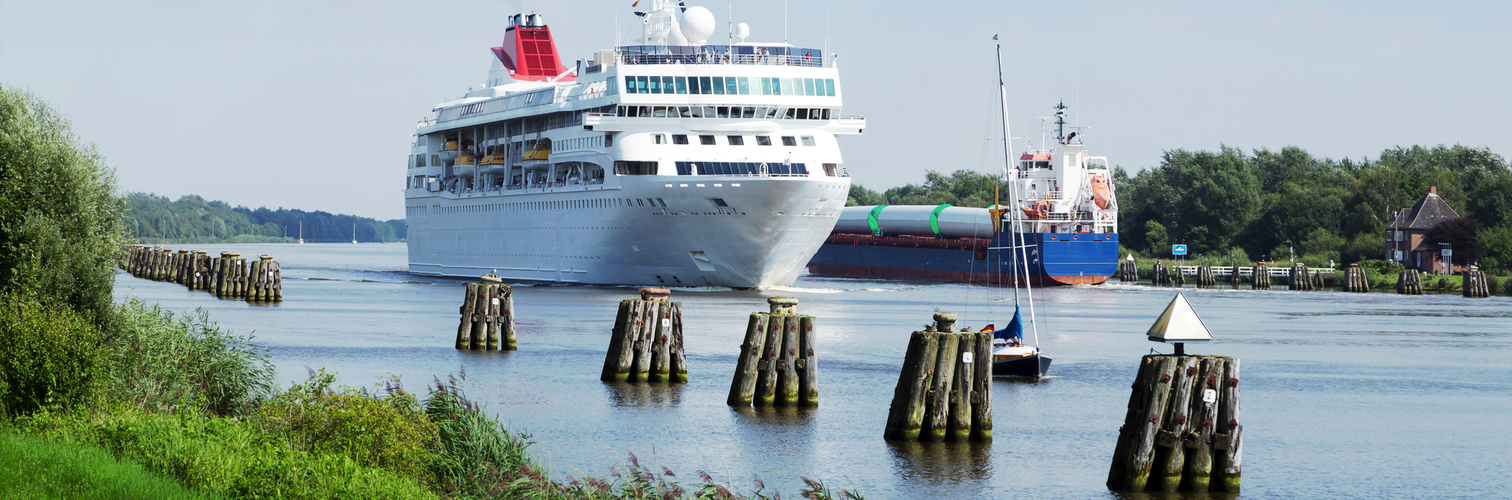 Begegnung auf dem Nord-Ostsee-Kanal