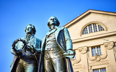 Goethe-Schiller-Denkmal in Weimar, Deutschland