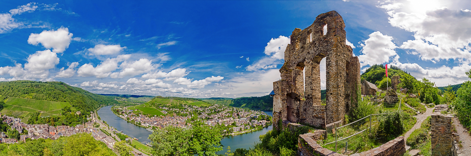 Traben-Trarbach mit Ruine Grevenburg