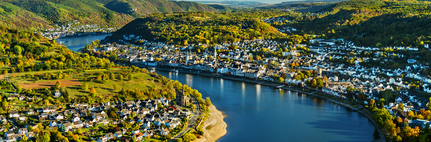 Luftaufnahme der Städte Filsen und Boppard mit dem Rhein in Deutschland