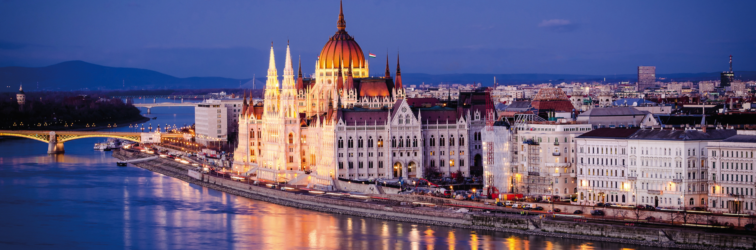 Budapest, Parliament at night
