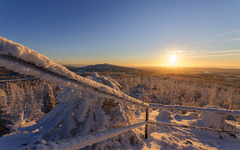 Sonnenaufgang auf der Achtermannshöhe im Nationalpark Harz