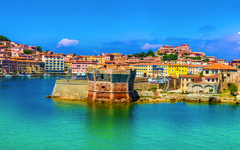 Panoramablick über die Stadt Portoferraio auf der Insel Elba