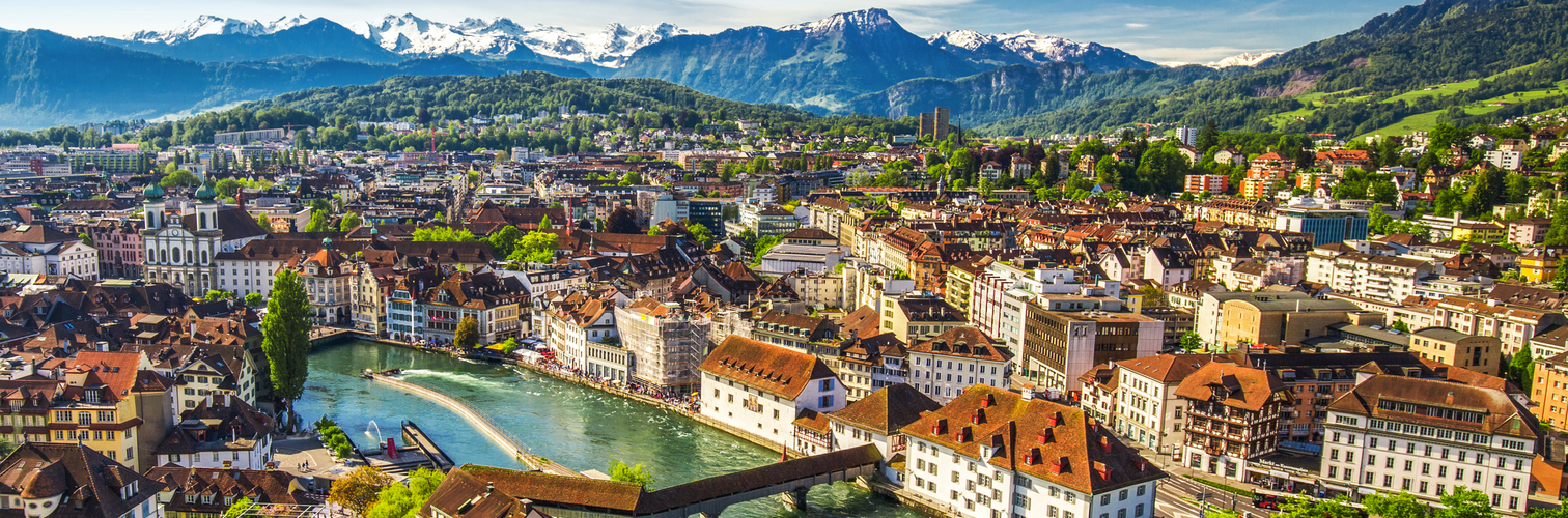Berg Pilatus und historisches Stadtzentrum von Luzern