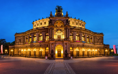 Semperoper in Dresden Panorama bei Nacht